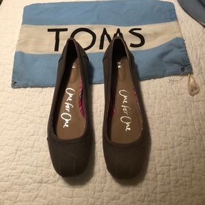 Tom’s Ballet Flats